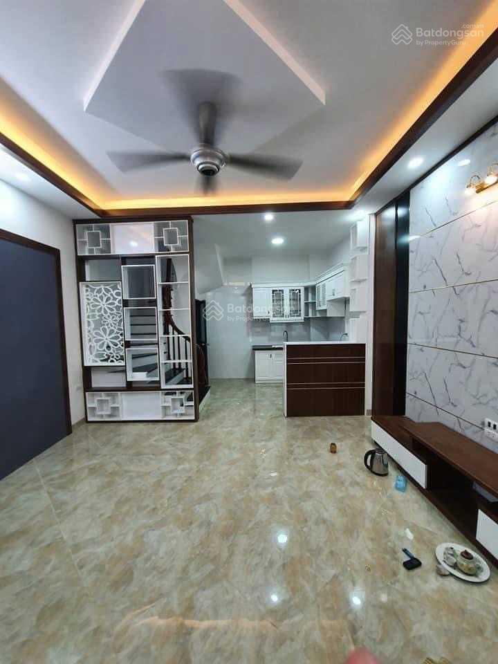 Bán gấp nhà Hà Trì - Hà Đông, ngõ thông, ô tô , 35m2*5t*3pn. Giá 3.05 tỷ