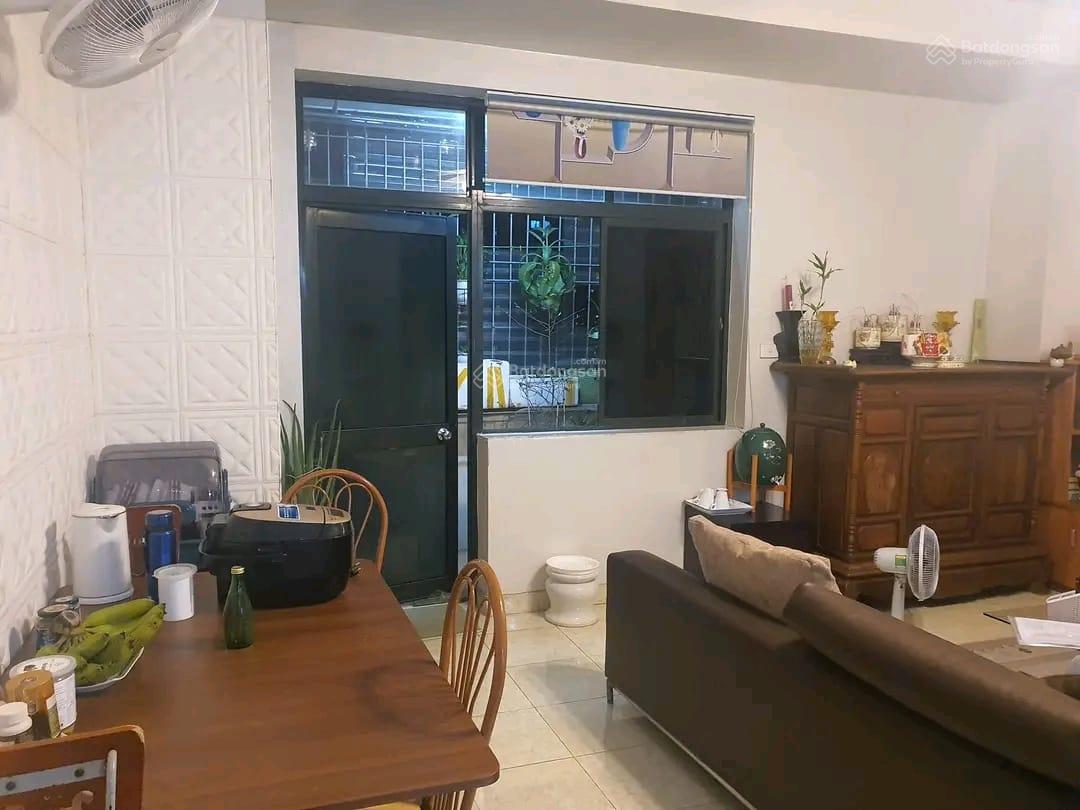 Hiếm! Nhà xây độc lập hiện đại (38m2x4T + tum, 4PN) ngay phố Tô Hiệu - Hà Đông, 20m ra đường ô tô