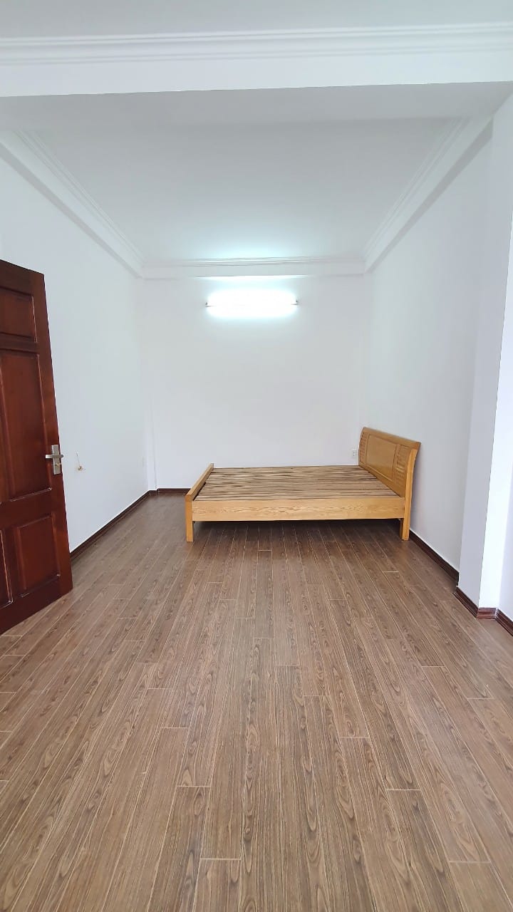 Cực Hiếm Bán riêng rẻ nhất Nhà Phố Nguyễn Khang, Cầu Giấy 50m 5 tầng 1 nhà ra phố 6,x tỷ