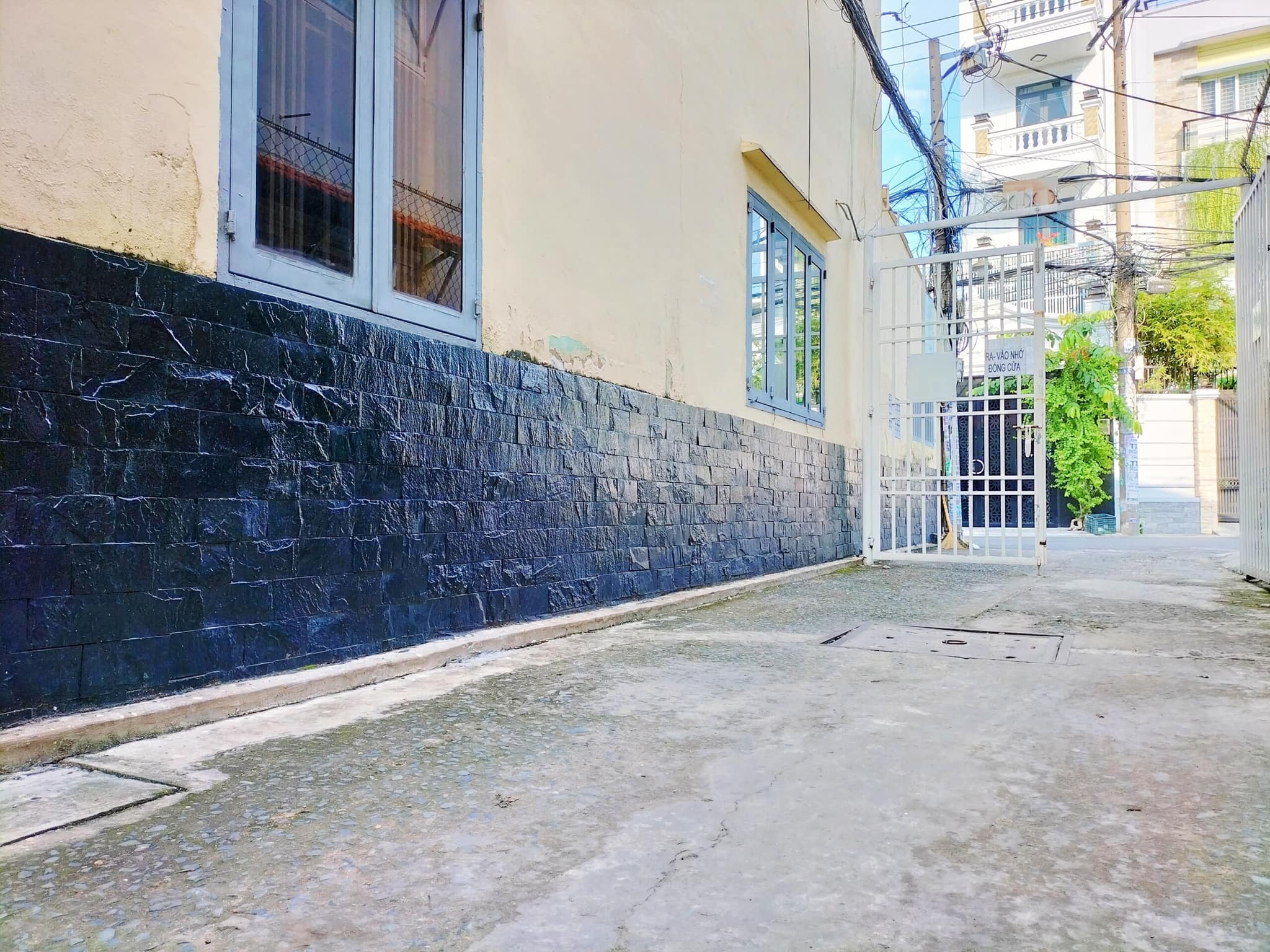 NHÀ MỚI KHU DÂN TRÍ CAO-THỐNG NHẤT-HXH-DT 33M2