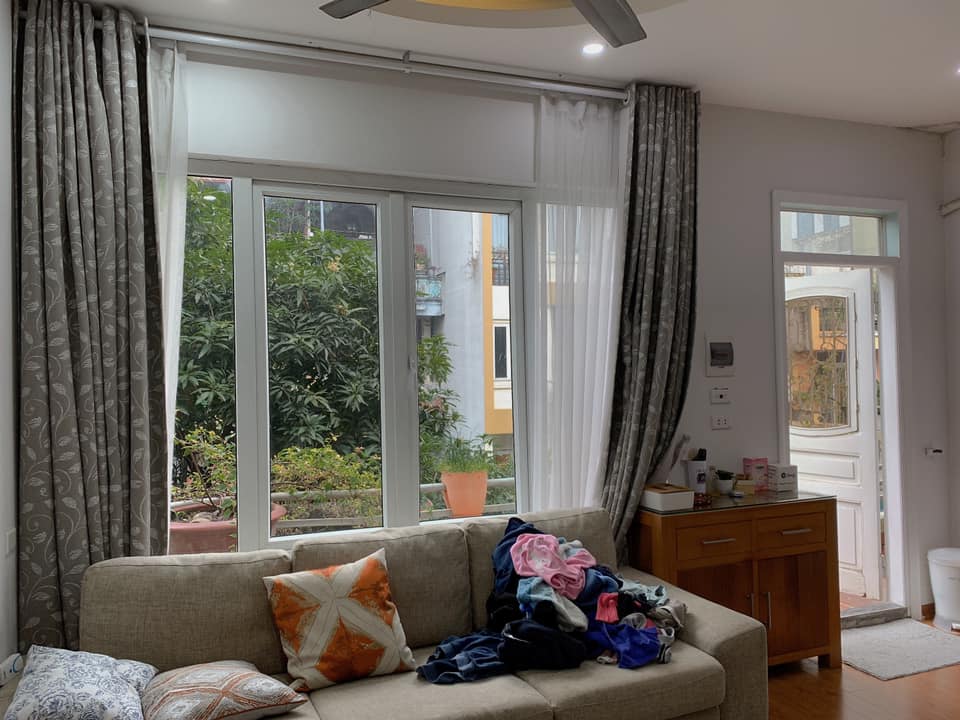 Bán nhà ngõ 933 Hồng Hà Hoàn Kiếm 96m2, 3 tầng, mặt tiền 4m , gần trường , chợ, bệnh viện