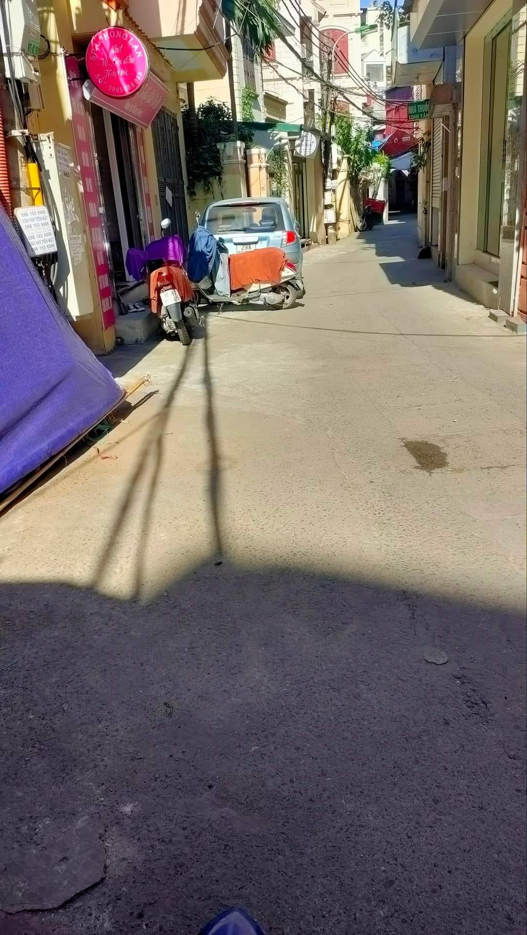 Bán nhà Cầu Giấy, 46m2, 2 tầng, mặt tiền 4m, giá 1.6 tỷ