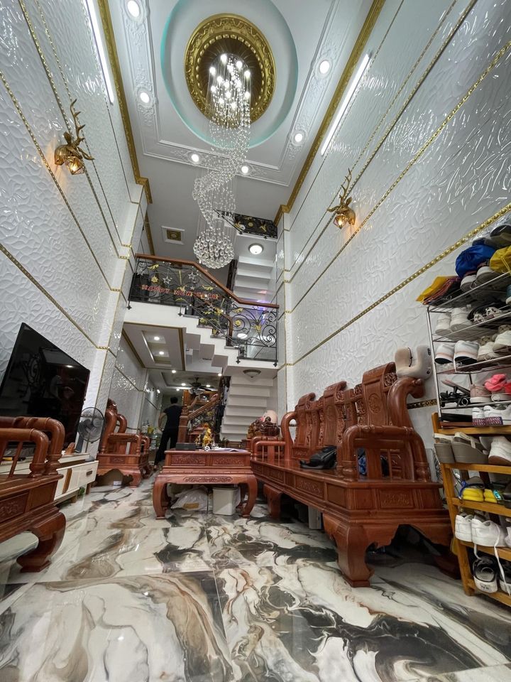 BÁN GẤP NHÀ ĐƯỜNG LÊ THỊ BẠCH CÁT QUẬN 11 - HXH 8M THÔNG LÊ ĐẠI HÀNH.