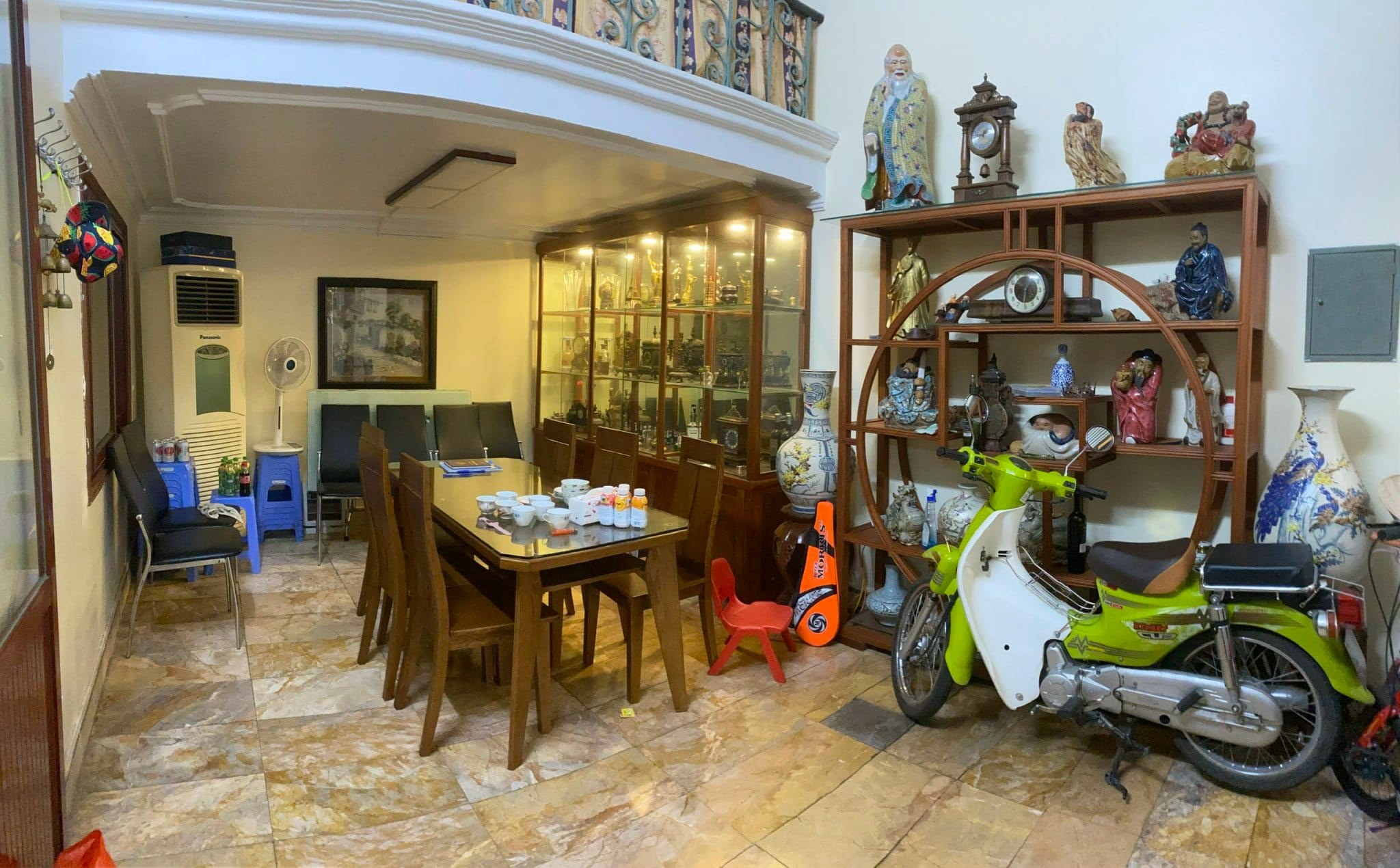 Bán nhà ngõ 435 Hồng Hà Hoàn Kiếm 21m, mặt tiền khủng 8m, đang cho thuê đông khách