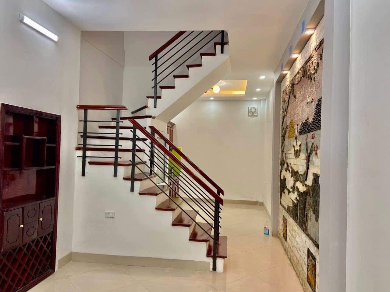 VỊ TRÍ ĐẸP - NGÕ THOÁNG RỘNG - GẦN PHỐ BÁN NHÀ ĐẸP Ở LUÔN - NGUYỄN LƯƠNG BẰNG ĐỐNG ĐA - 2 THOÁNG - VÀI BƯỚC RA PHỐ - TIỆN ÍCH BẠT NGÀN