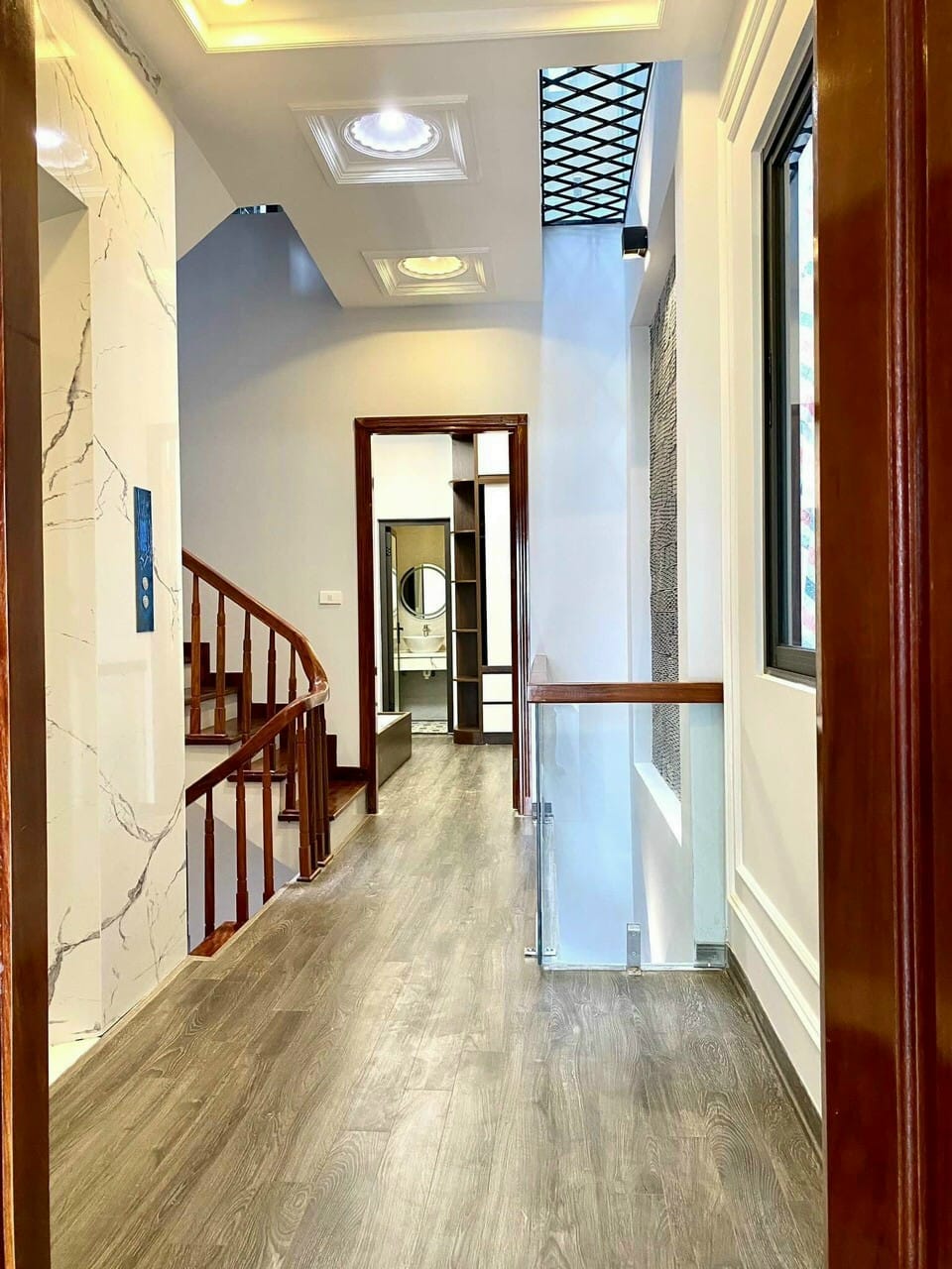 Bán nhà ngõ 67B Lý Nam Đế 5 tầng, kinh doanh tốt, dân trí cao