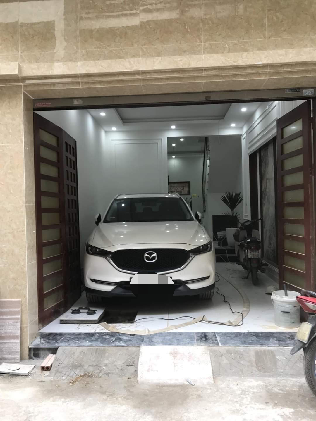 CÙ CHÍNH LAN 48/56M x 6 TẦNG x MT 4M- PHÂN LÔ 2 THOÁNG TRƯỚC SAU - GARA Ô TÔ- THANG MÁY XỊN XÒ - THIẾT BỊ NHẬP KHẨU