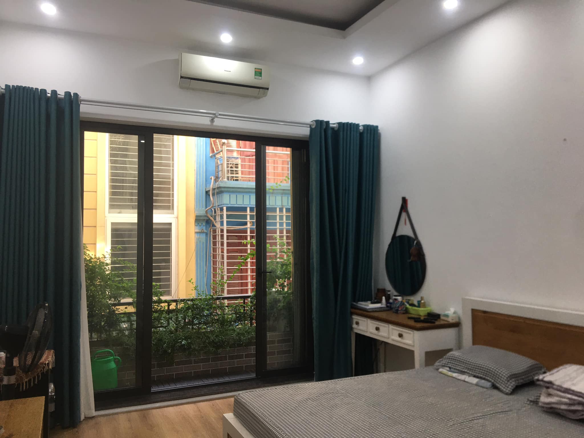 Nhà hiếm Bạch Mai 20/22m2 5 tầng MT4m giá chào 2 tỷ 55 Lh Khánh 0972858666.