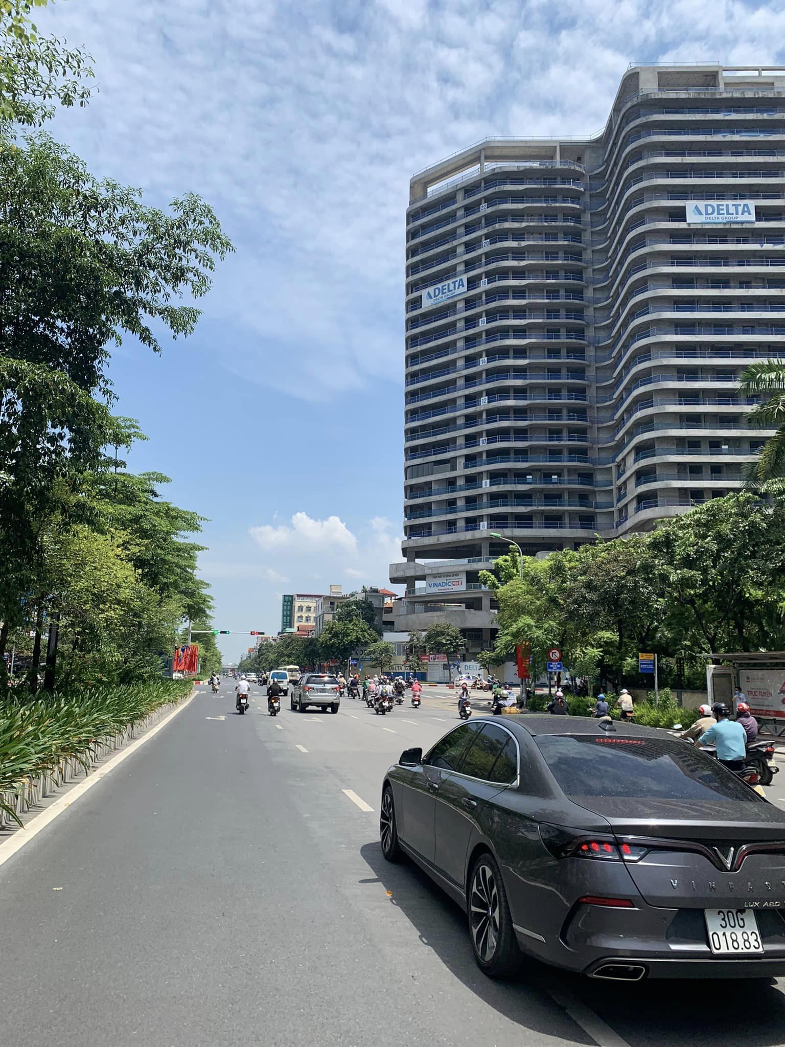 Bán nhà mặt phố Liễu Giai Ba Đình 150mx5 tầng mặt tiền khủng dòng tiền đang cho thuê 195 tr/tháng giá chỉ 90 tỷ