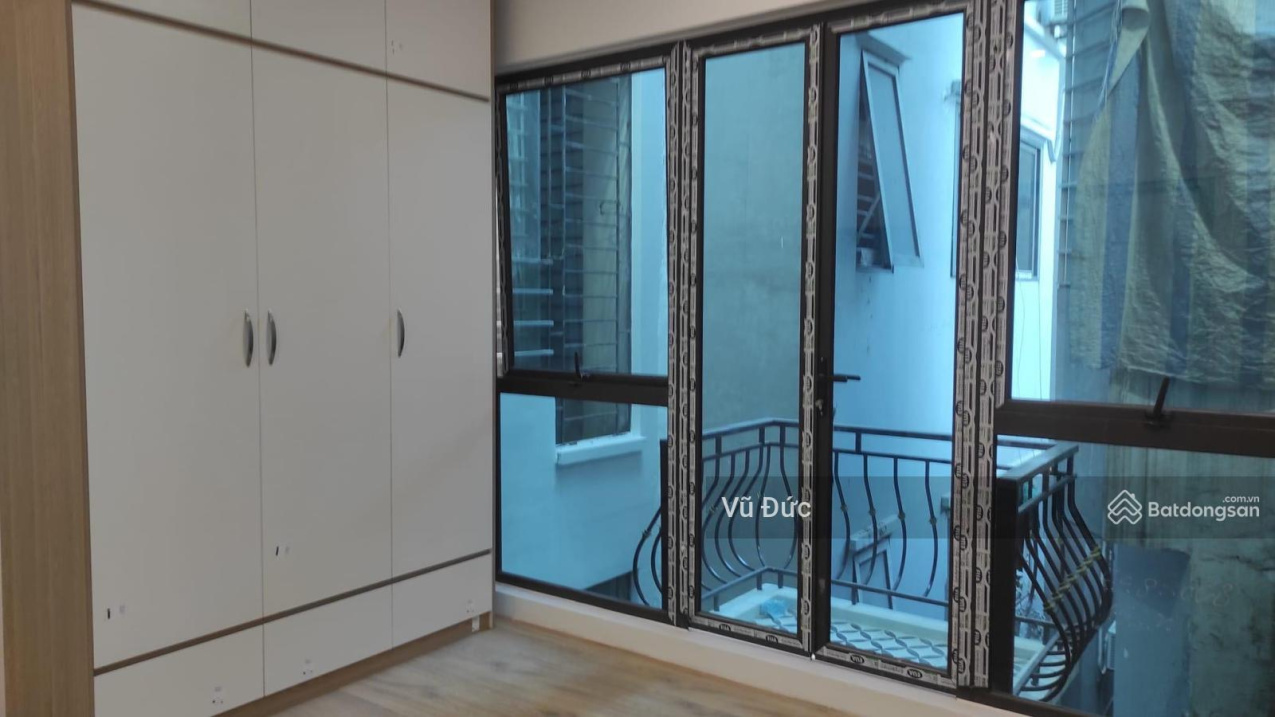 3 tỷ, sở hữu nhà mới 4 tầng, 2 thoáng, 3 phòng ngủ khép kín Phố Tôn Đức Thắng, ngõ 3 gác, ở ngay