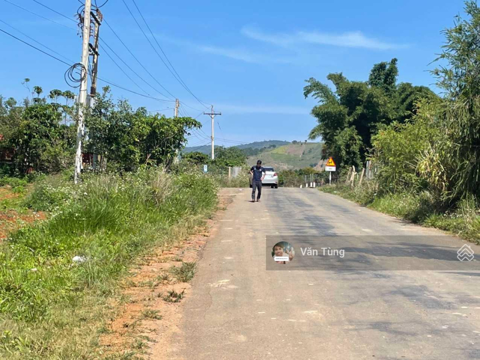 30 hec Mê Linh, mặt tiền nhựa, giá 10 tỉ/ hec có thương lượng, có bán lẻ theo sổ