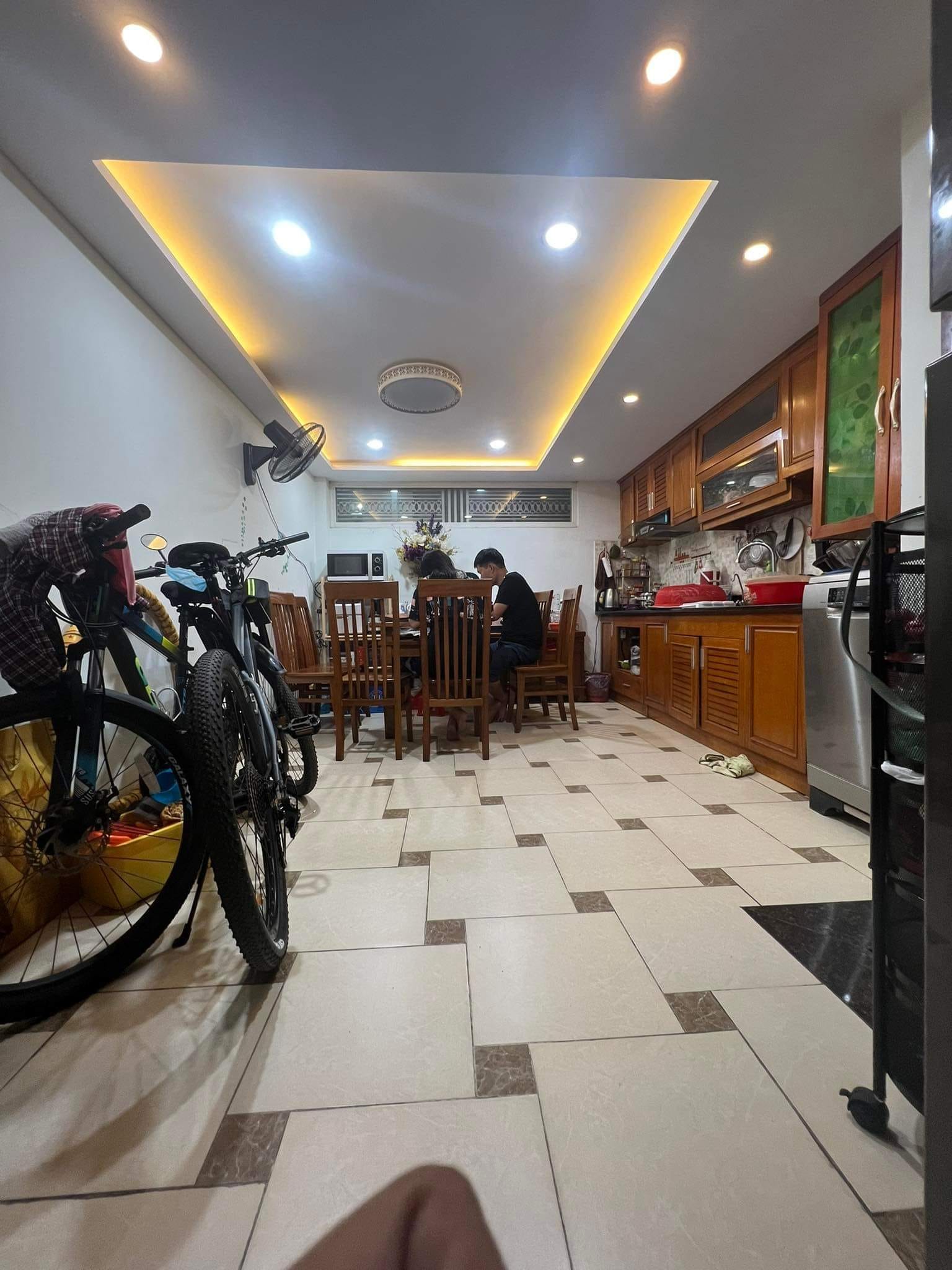 BÁN NHÀ NGÕ THÔNG KINH DOANH 154 XÃ ĐÀN ĐỐNG ĐA GÍA 5,6 TỶ