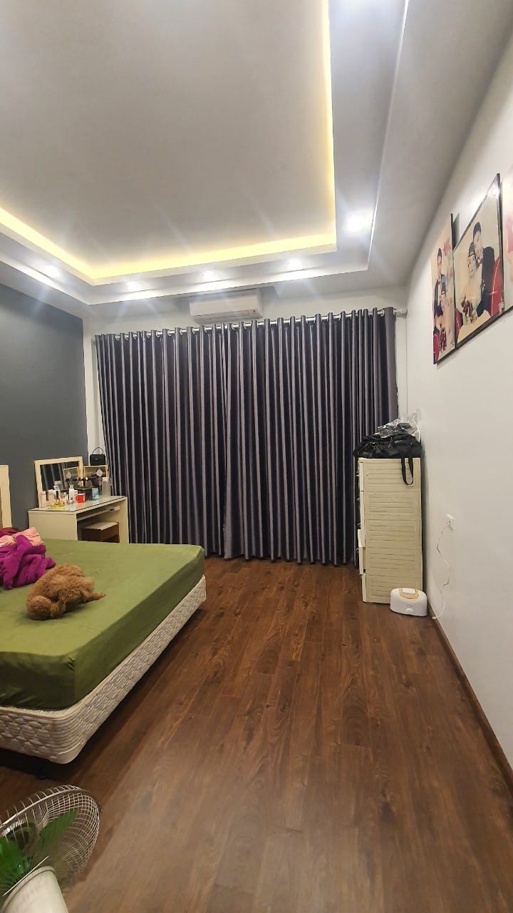 Bán nhà Nguyễn Khánh Toàn, Cầu Giấy, 46m2, 5 tầng, giá 4.5 tỷ.