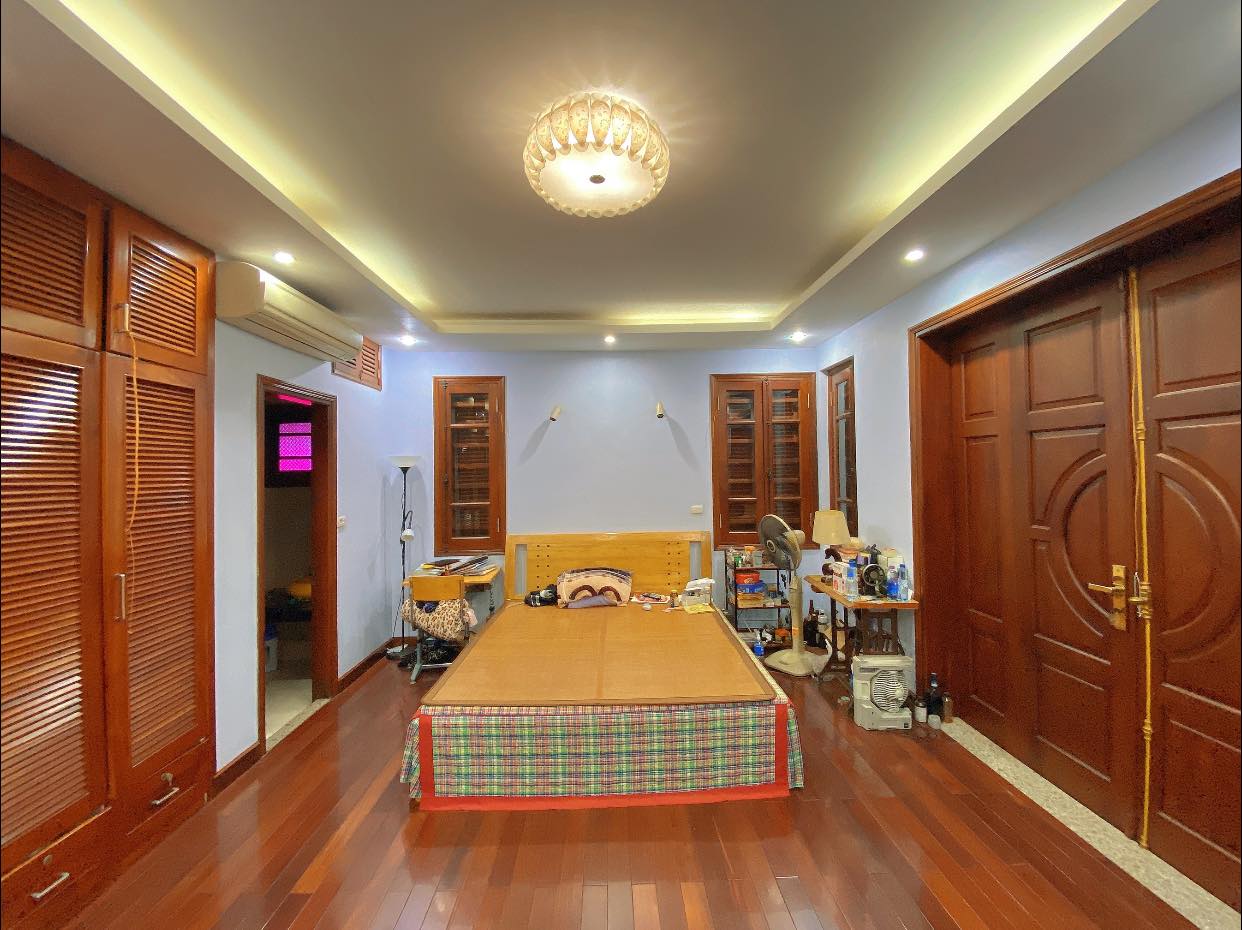 BT MỄ TRÌ THƯỢNG -LÔ GÓC- DT 147M2, MT 24M2 GIÁ 46 TỶ CÓ TL