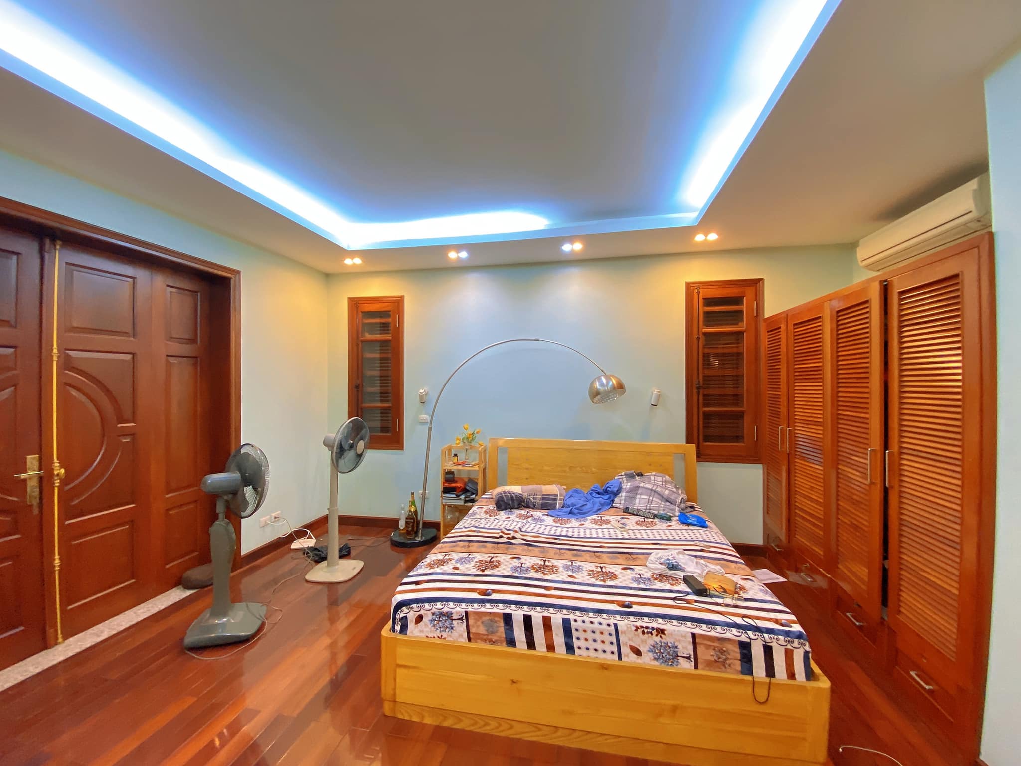 NHÀ LÔ GÓC, 83M2 X4 T. MT KHỦNG, Ô TÔ TRÁNH, KINH DOANH,KHU DOÃN KẾ THIỆN.GIÁ 16,9 TỶ