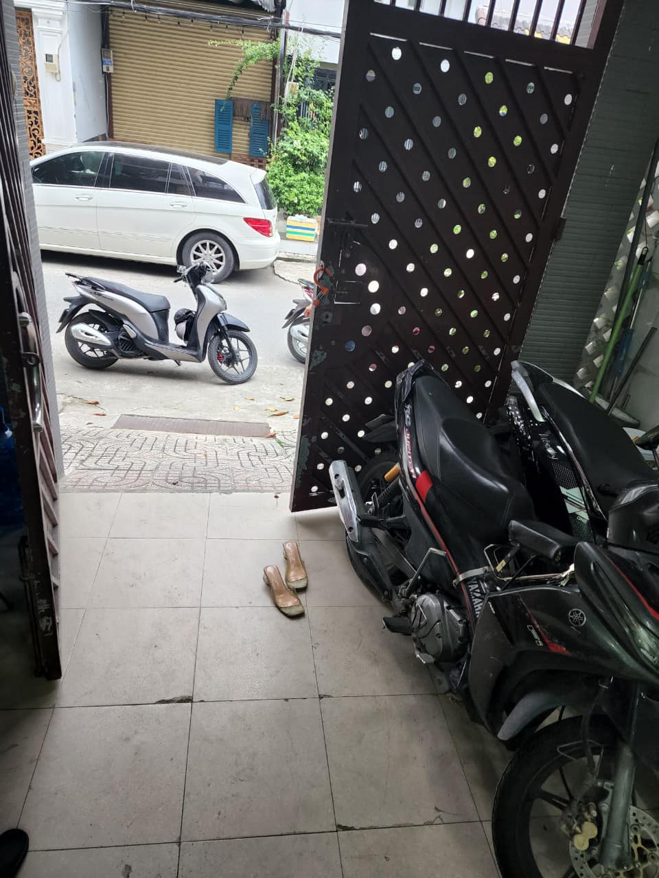 BÁN NHÀ 3 TẦNG ĐƯỜNG SỐ LÂM VĂN BỀN - PHƯỜNG BÌNH THUẬN - QUẬN 7