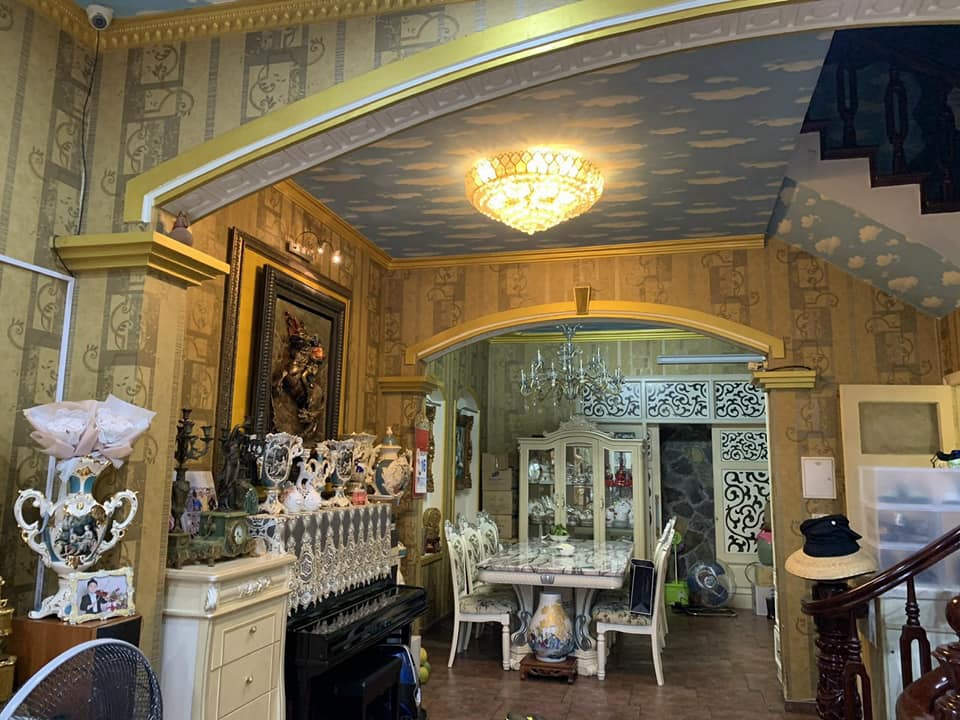 Bán nhà ngõ 8 Lý Nam Đế , mặt tiền 5,6m2