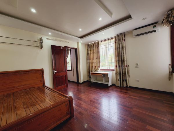 Cực Hiếm Bán Nhà Xuân Phương, Nam Từ Liêm 102m 3 tầng , Ô tô gần, chỉ 6,x tỷ