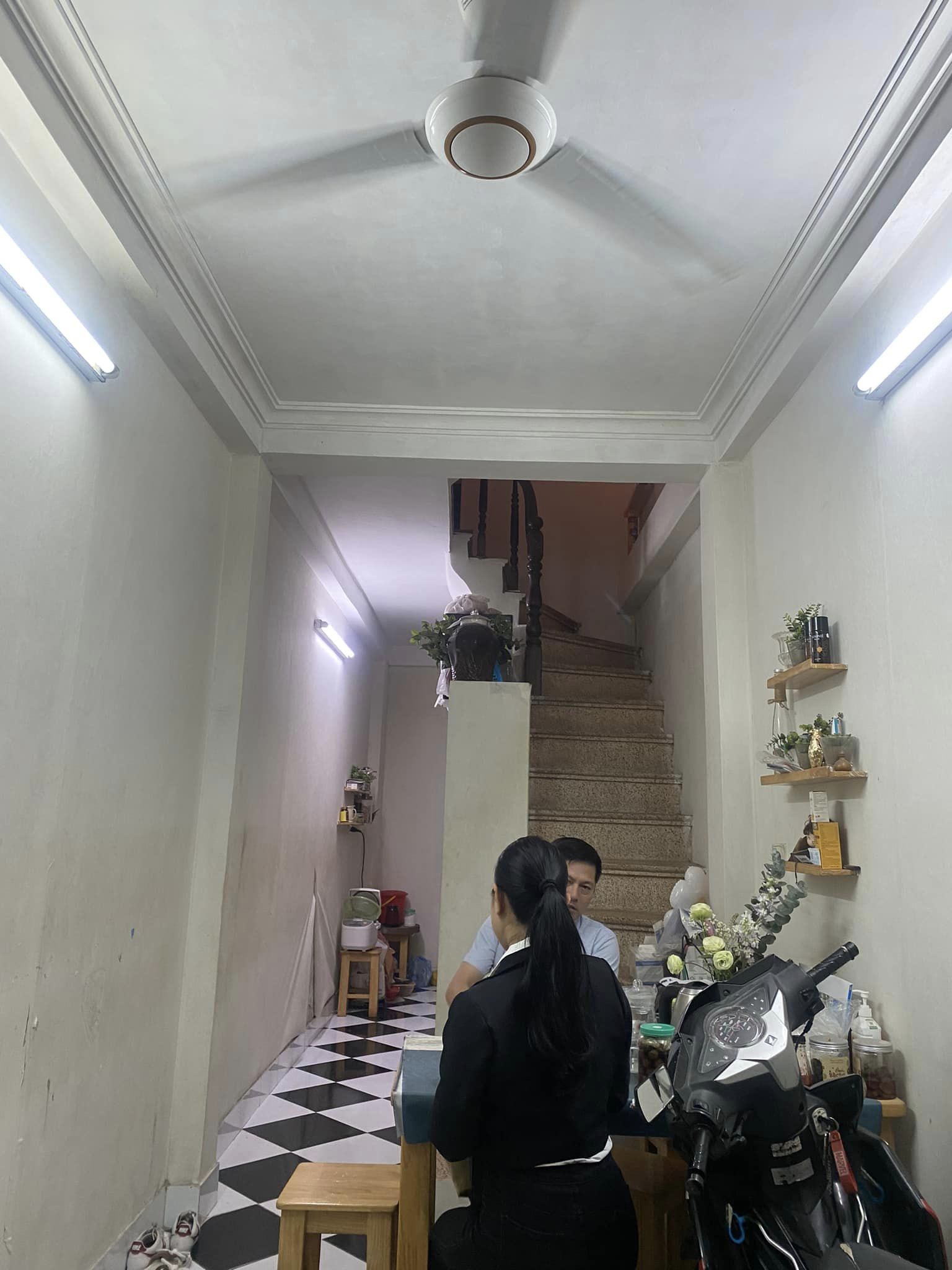 BÁN NHÀ NGÕ THỔ QUAN 25m, GIÁ 2.2ty NGÕ THÔNG, SỔ ĐỎ