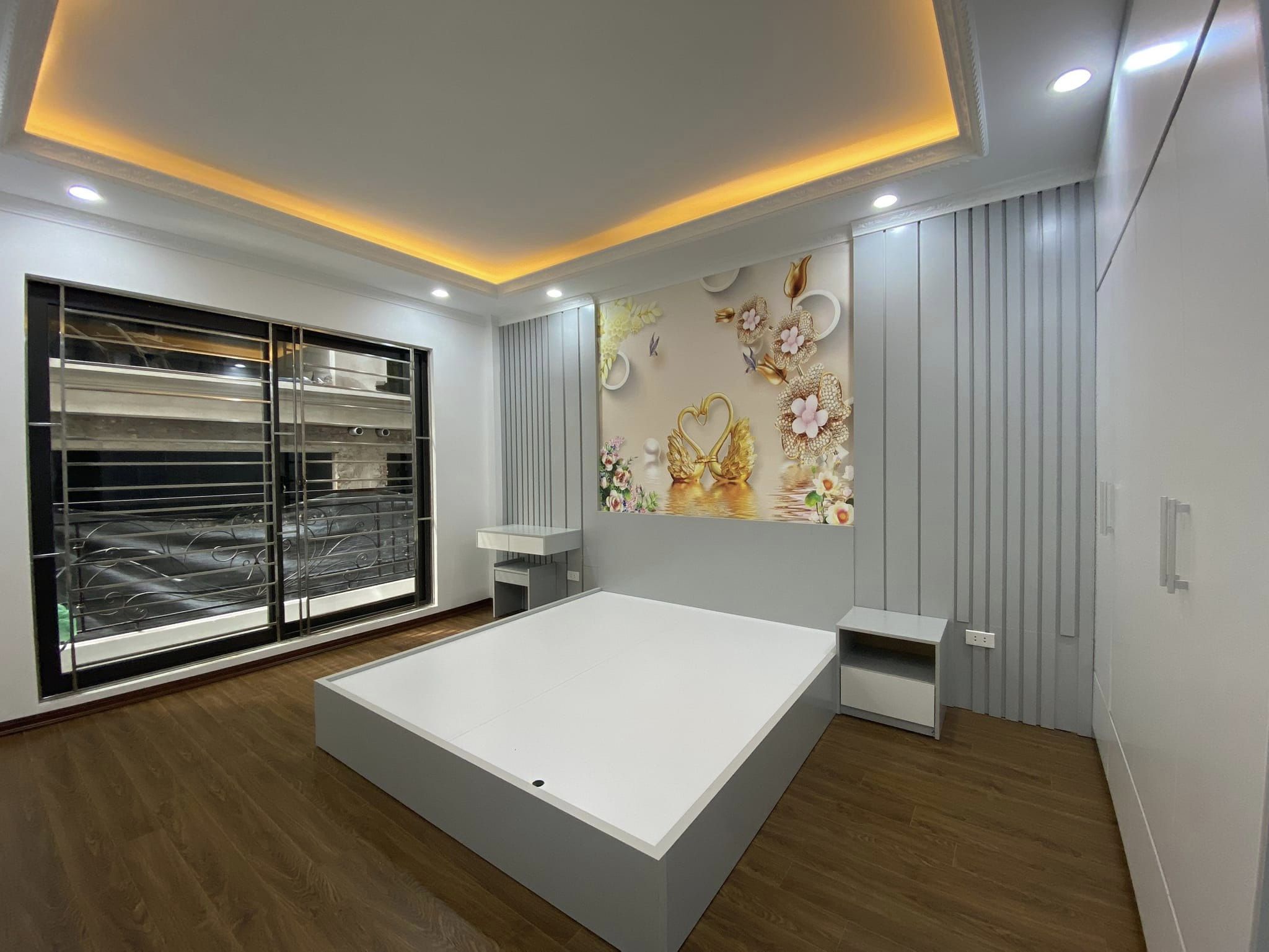 BÁN NHÀ YÊN HÒA 6.15 TỶ 40M2 5T MT 4M- OTO ĐỖ CỬA – GẦN PHỐ - NGÕ THÔNG – 2 THOÁNG- KINH DOANH