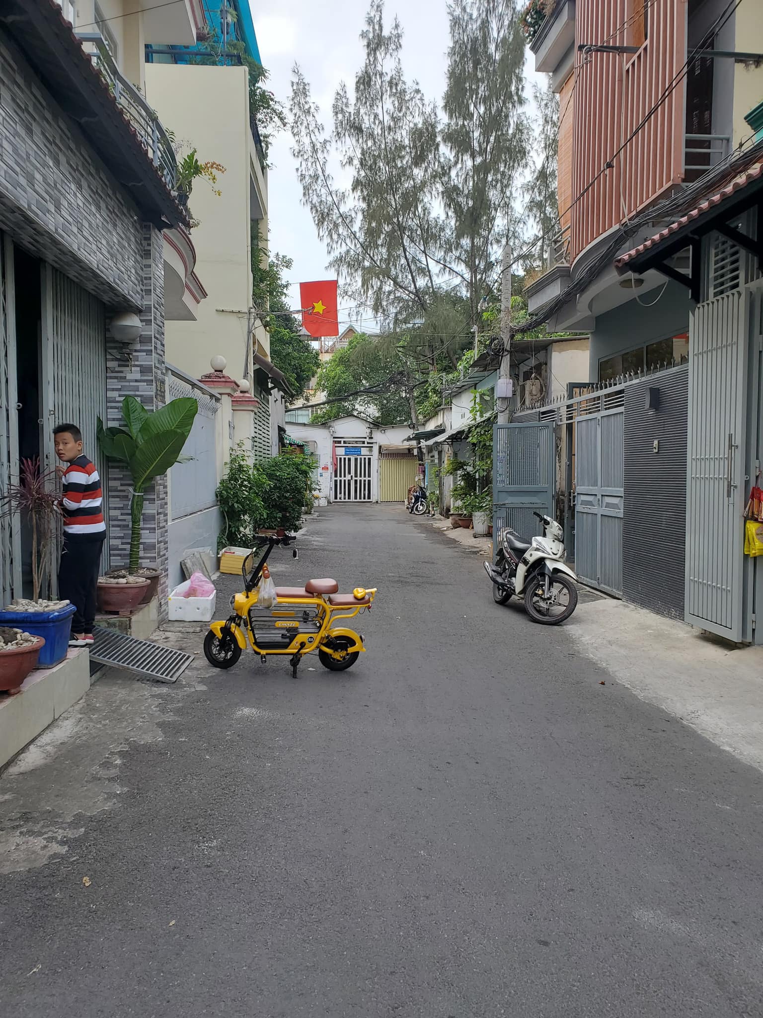 NHÀ 3 TẦNG 7x15m KHU TRUNG TÂM QUẬN 2 CHỈ 110TR.M2