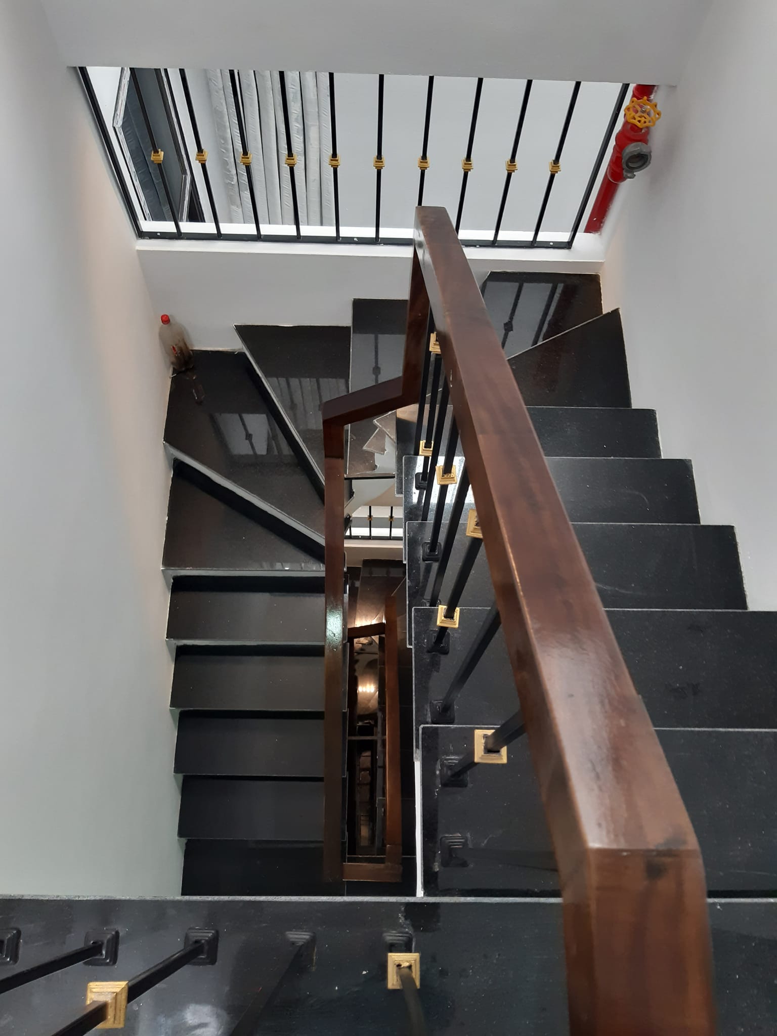 Bán Nhà Đẹp Kinh Doanh Đường Xuân Thủy Dt 81m2 7 tầng Mt 5m Giá 17 tỷ Cầu Giấy