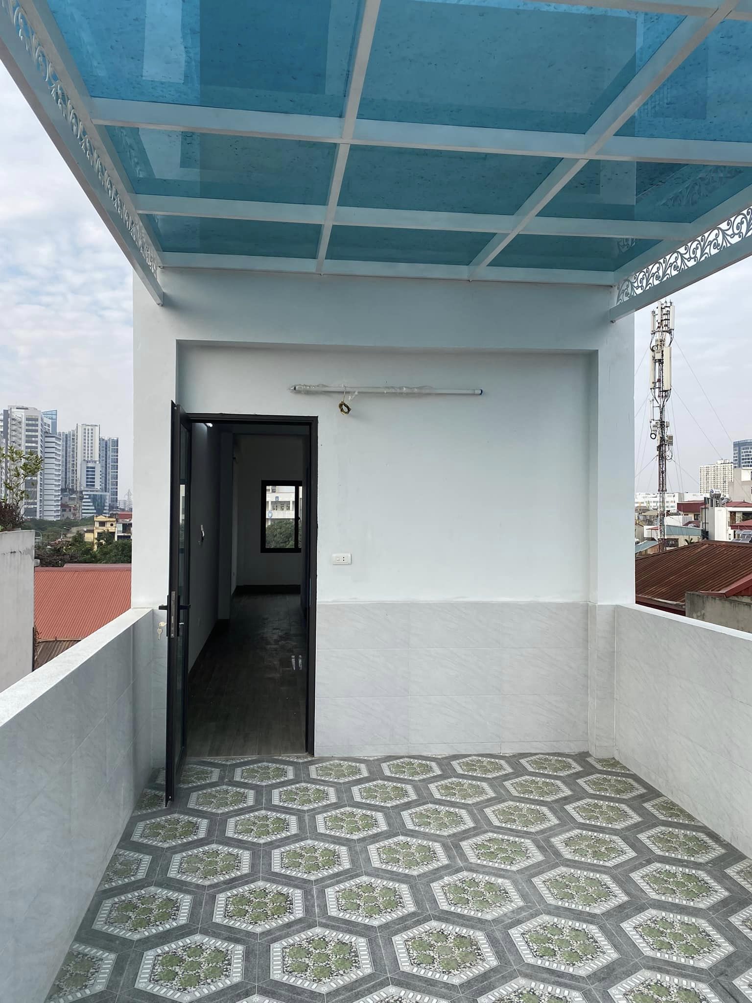 Bán nhà Lĩnh Nam, KD VĂN PHÒNG - THANG MÁY, NỘI THẤT XỊN - NGÕ THÔNG RỘNG THOÁNG TRƯỚC SAU VĨNH VIỄN 31/55T1 6T chỉ 8.5 Tỷ