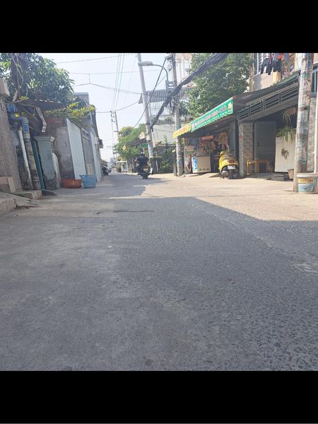 Nhà đẹp huỳnh tấn phát tt nhà bè,hẻm xe hơi thông,dt 116m,thích hợp vừa ở vừa kd.