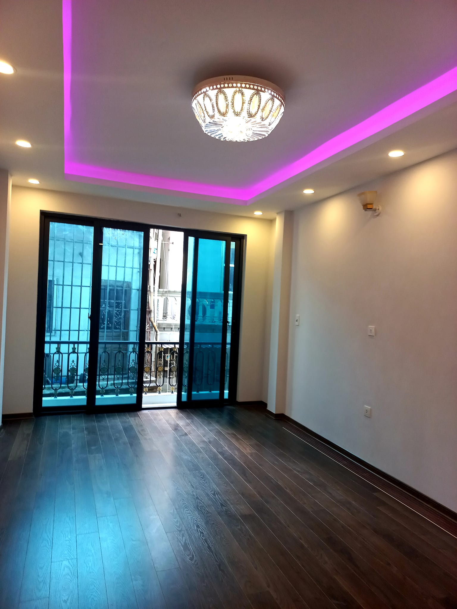 Bán nhà mặt ngõ 30D Thịnh Quang KD oto gần Ngã Tư Sở 70mx5T 8 ty Bán Gấp GIẢM SÂU 0969040000 Đống Đa