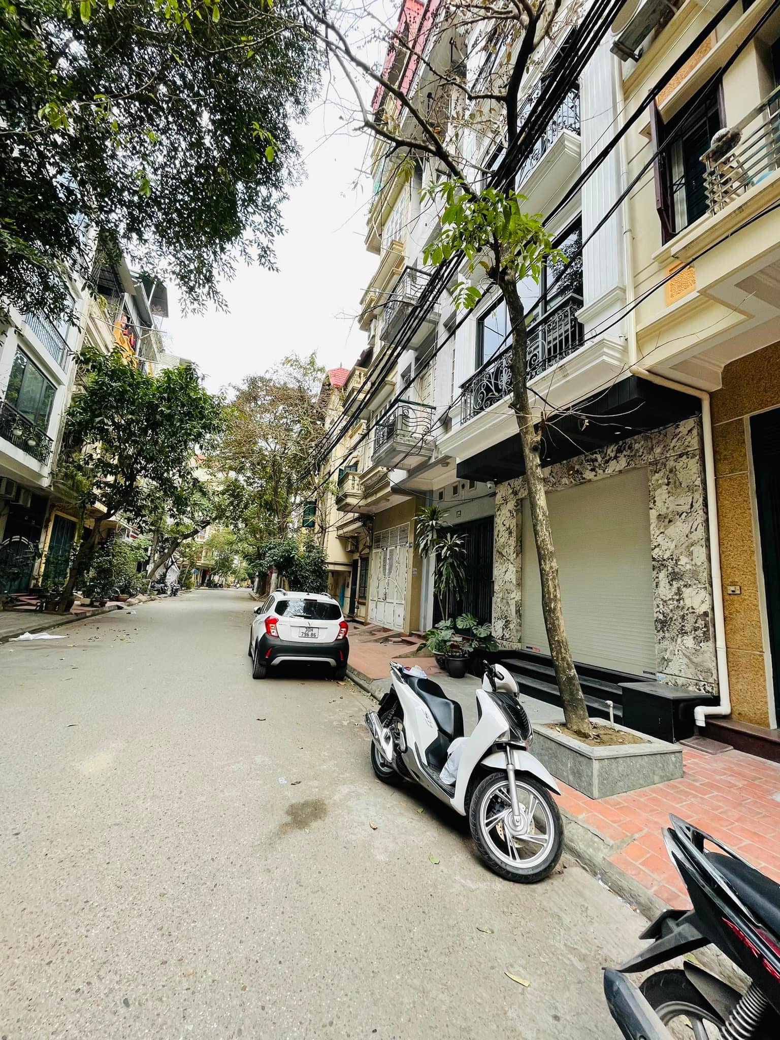 Siêu Phẩm Nhà Phân Lô Đầm Trấu, Q. Hai Bà Trưng: 46/50m2, 5Tầng-14.9 Tỷ, Ô Tô Tránh, Vỉa hè, Kinh Doanh