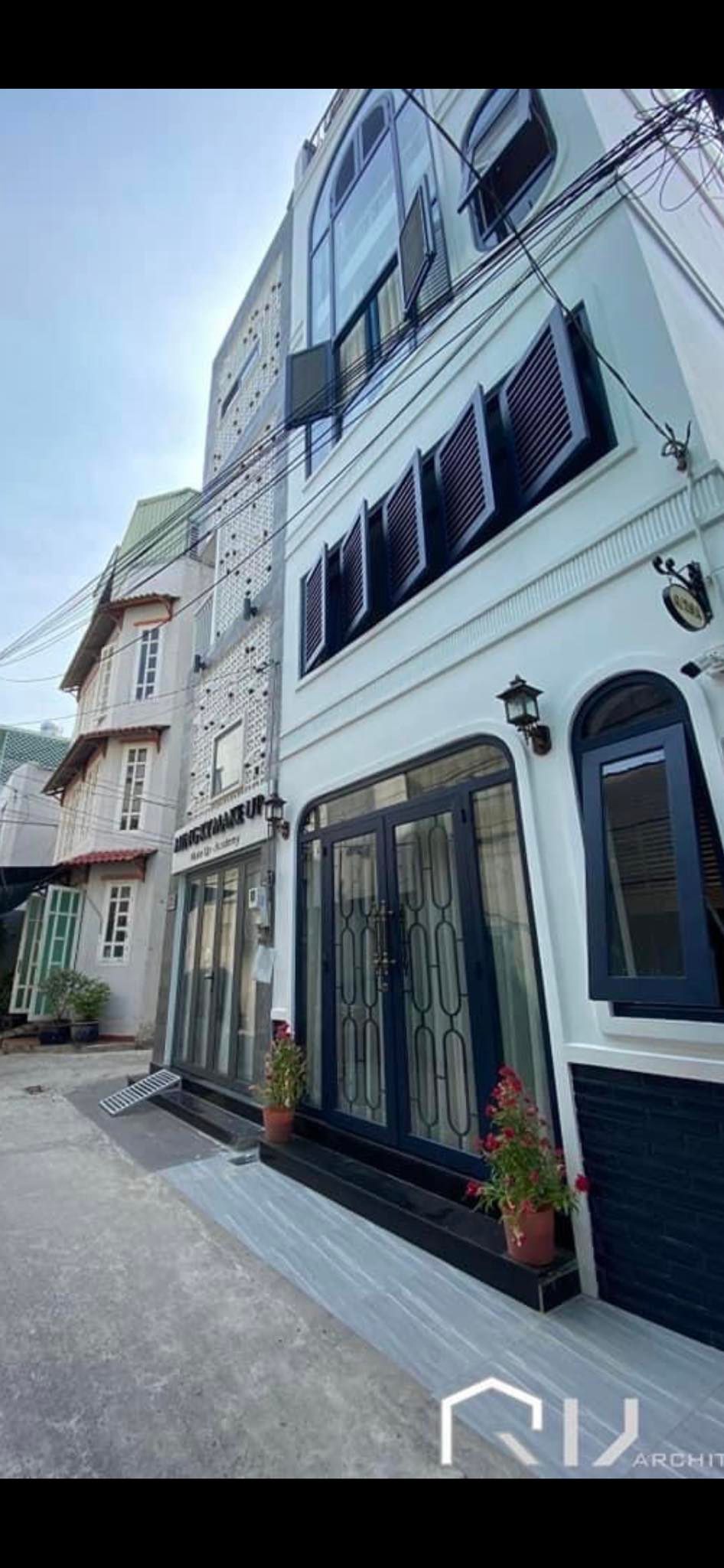 nhà bán siêu đẹp do kiến trúc sư thiết kế, 1 căn duy nhất 40m2 giá nhỉnh 6 tỷ Lê Thúc Hoạch ,Tân Phú