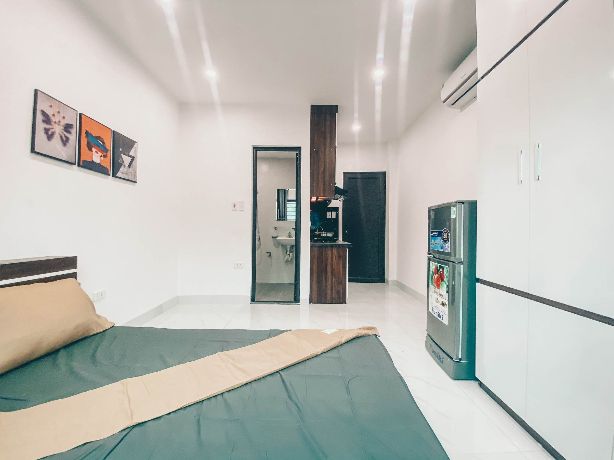 BÁN NHÀ CẦU GIẤY 7.25 TỶ 42M2 x 5 Tầng – GẦN PHỐ - NGÕ THẲNG TẮP – KINH DOANH ĐỈNH – NHÀ MỚI