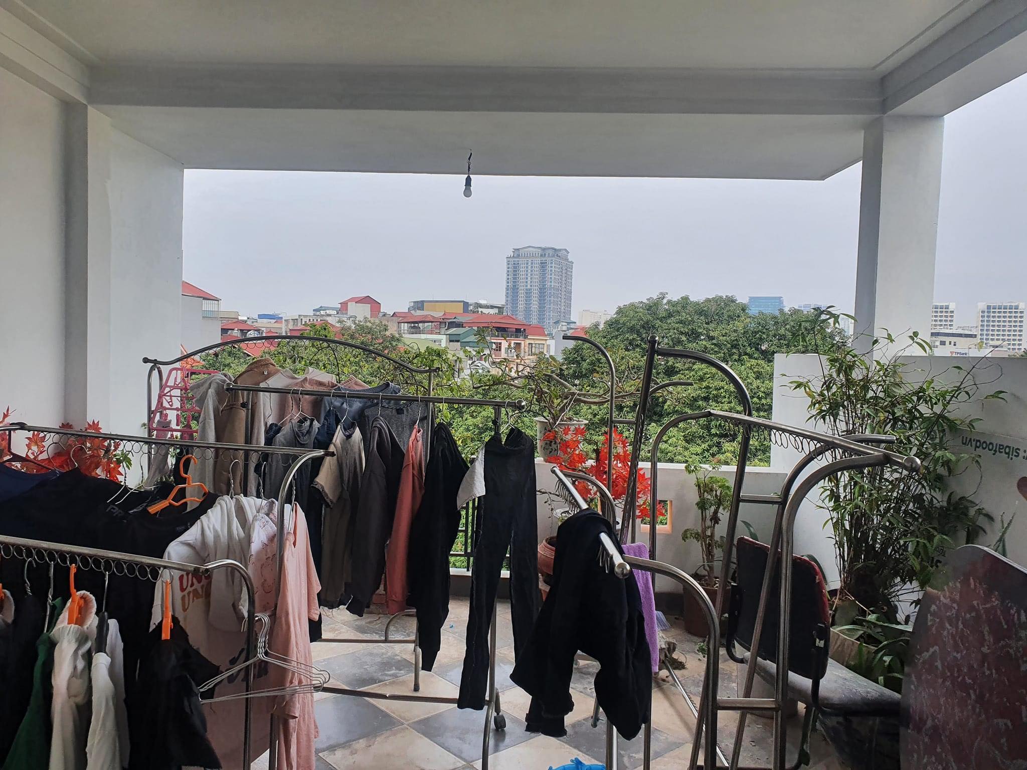 Bán gấp nhà phố Dương Quảng Hàm Cầu Giấy kinh doanh, cho thuê phòng,ô tô, để ở chỉ 8.5 tỷ