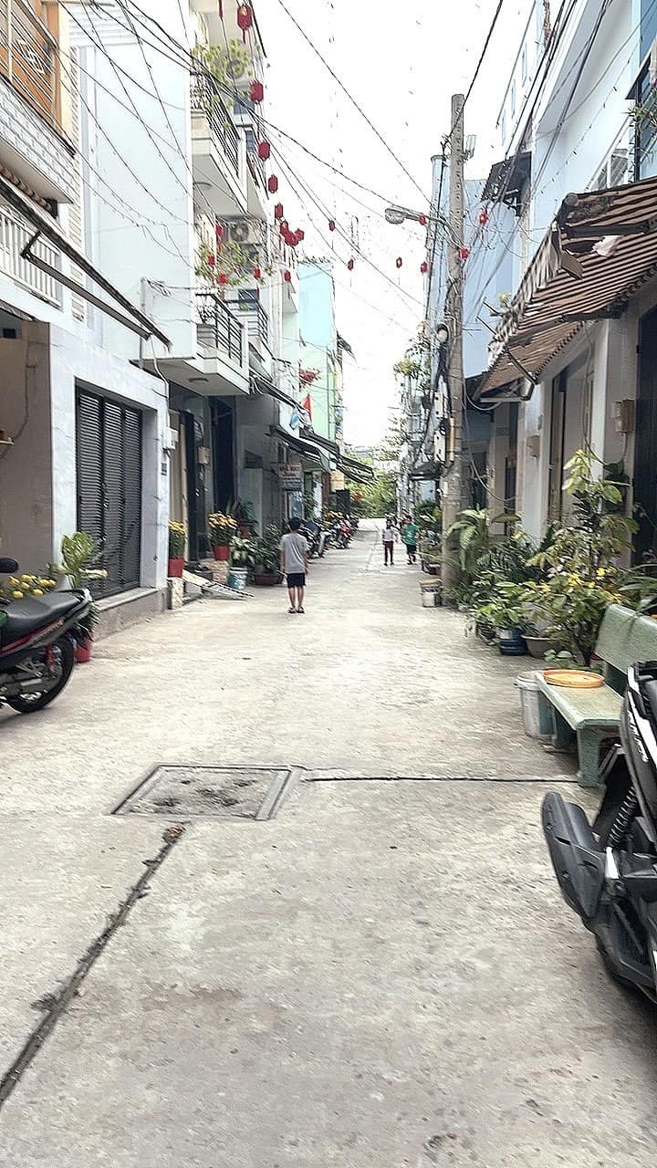 Bán Nhà 4 Tầng, HẺm Xe Hơi, Cạnh Bến Xe Miền Tây, Chỉ 5 Tỷ Nhỉnh,