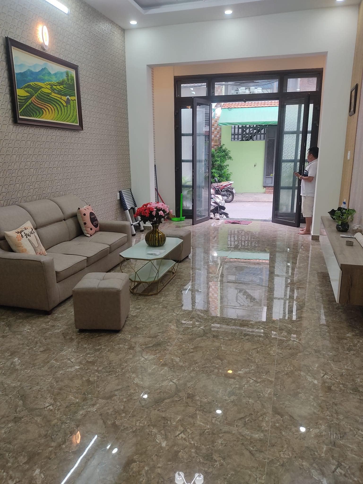 Nhà đẹp Lý Thánh Tông,hẻm rộng như mặt tiền Sổ nở hậu tài Lộc,nội thất cao cấp 61m2 -8,7 tỷ