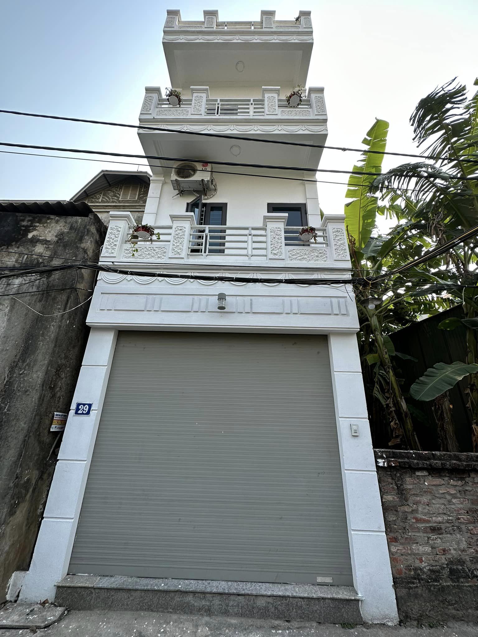 Bán nhà 3 tầng dân xây 40m2 - cạnh chợ làng - yên nghĩa hà đông - otô đỗ cửa, ngõ thông.