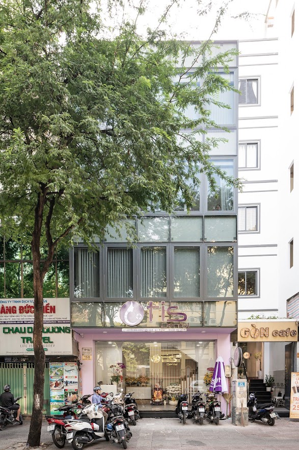 Siêu phẩm nhà mặt tiền thương hiệu Trần Quang Diệu, Quận 3. DT 5.5x15m-HĐT 50 tr/th-Giá chỉ 15 tỷ