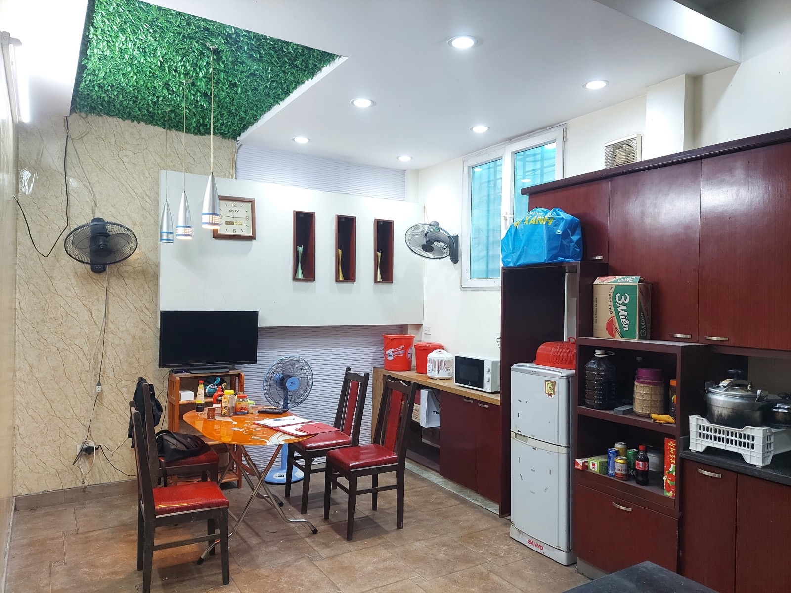 5 tầng đẹp Bồ Đề, gần UBND Phường, OTO vào nhà, thông các ngả, DT 52m2, 6,2 tỷ