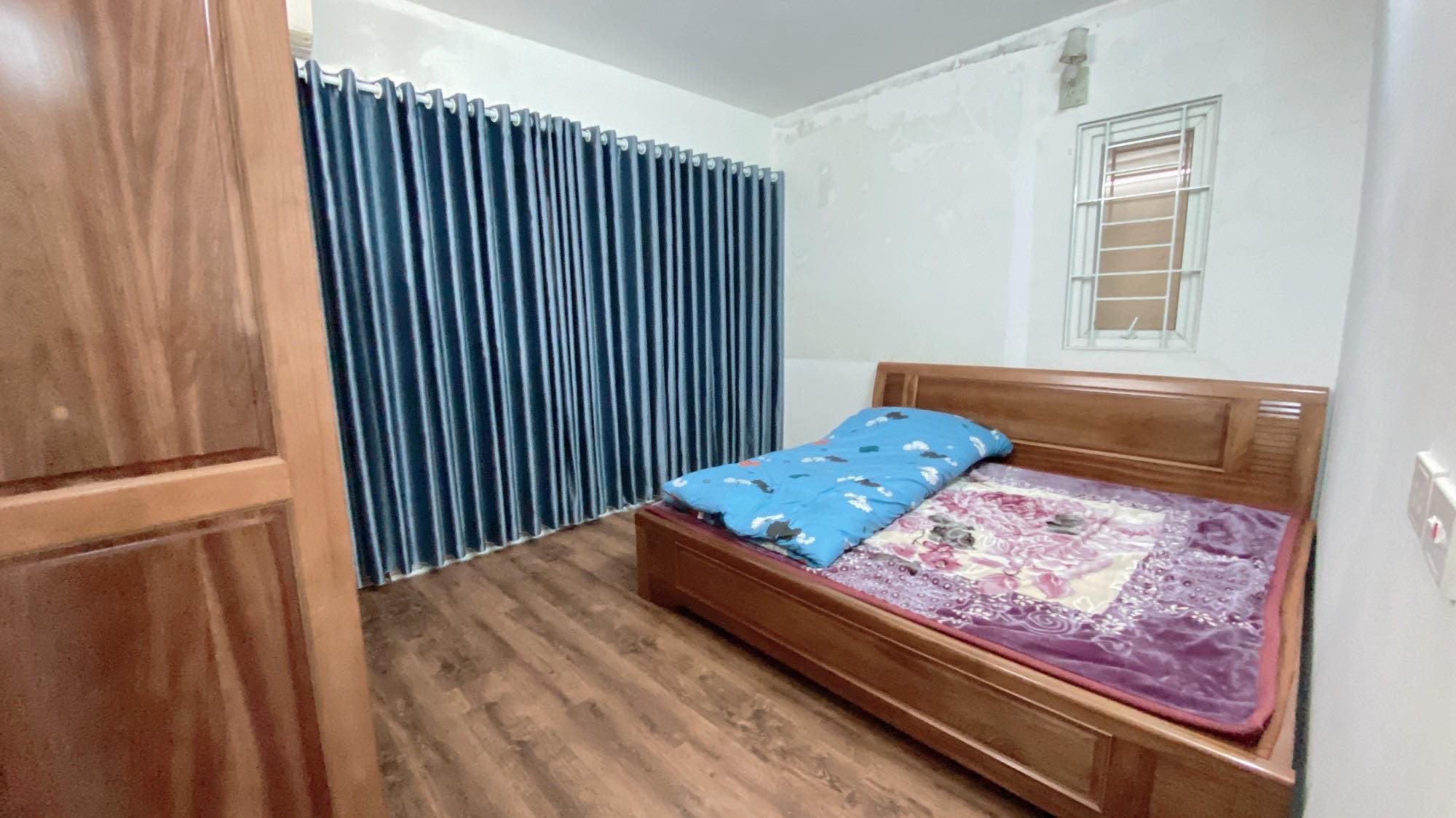 Bán Nhà Dưới 5 tỷ, Cực Hiếm Nhà Xuân Thủy, Cầu giấy 55m 4 tầng