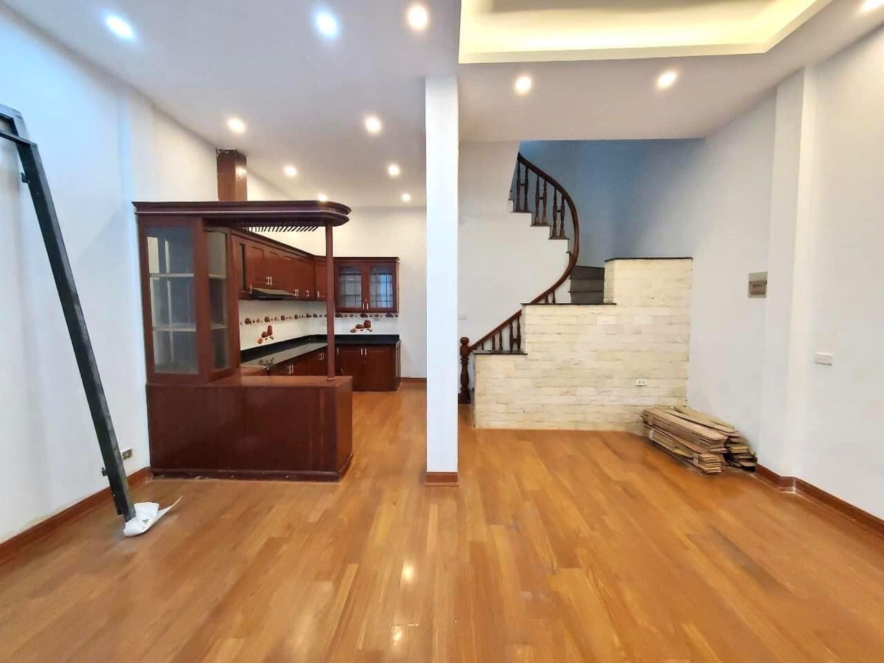 Bán nhà gấp ngõ 43 Văn Phú, Hà Đông, 40m, 4 Tầng, 3,5 Tỷ.