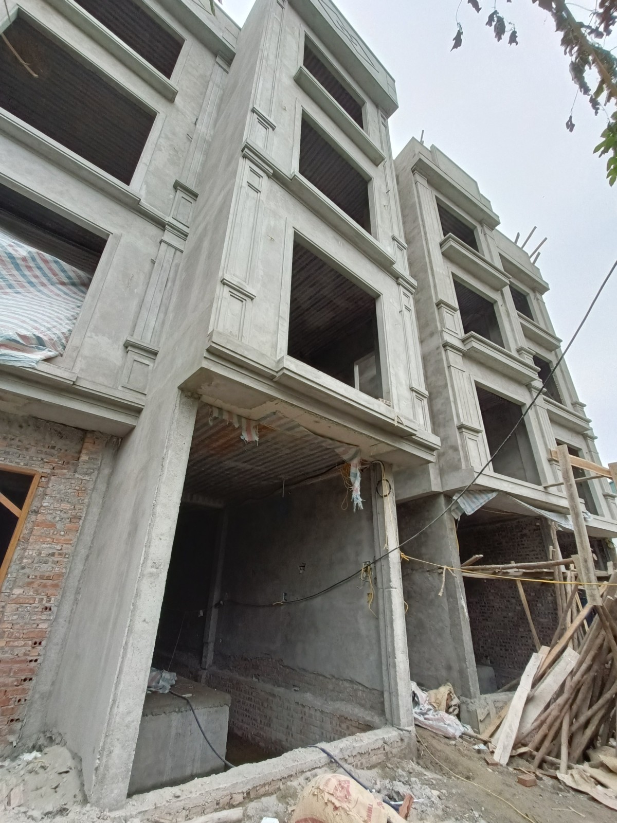 Bán nhà Xuân Đỗ, 32m, nhà 5 Tầng, giá hơn 2 tỷ.