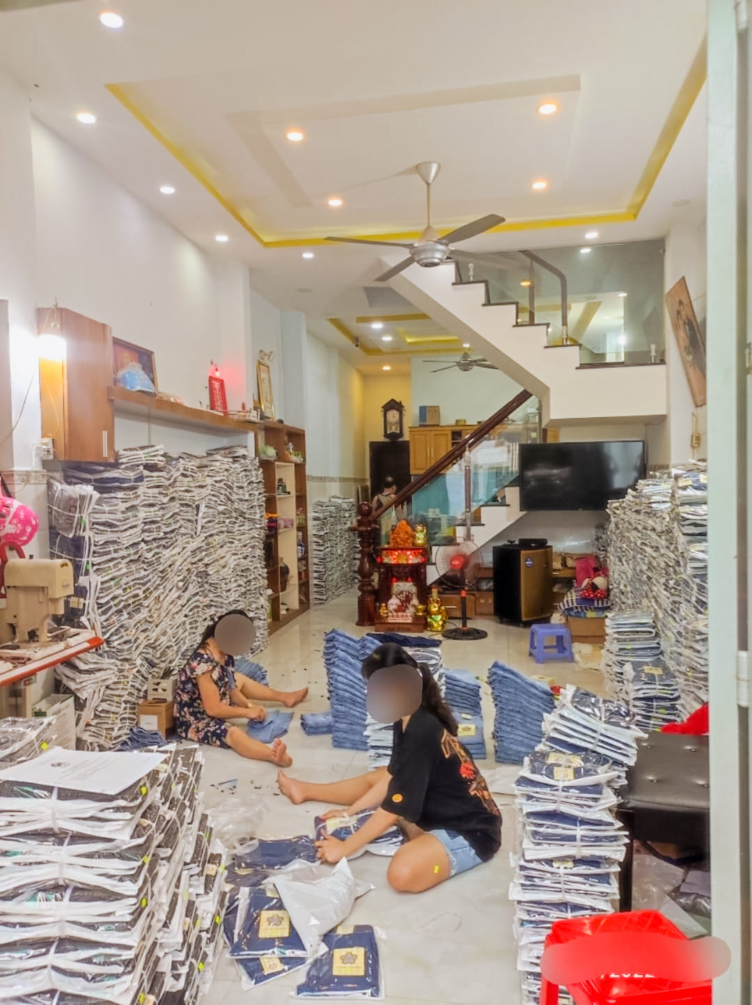 Nhà 2 tầng BTCT - 4PN - Ô tô đỗ cửa - Sổ vuông vức - 79m2 - Chỉ 7 tỷ