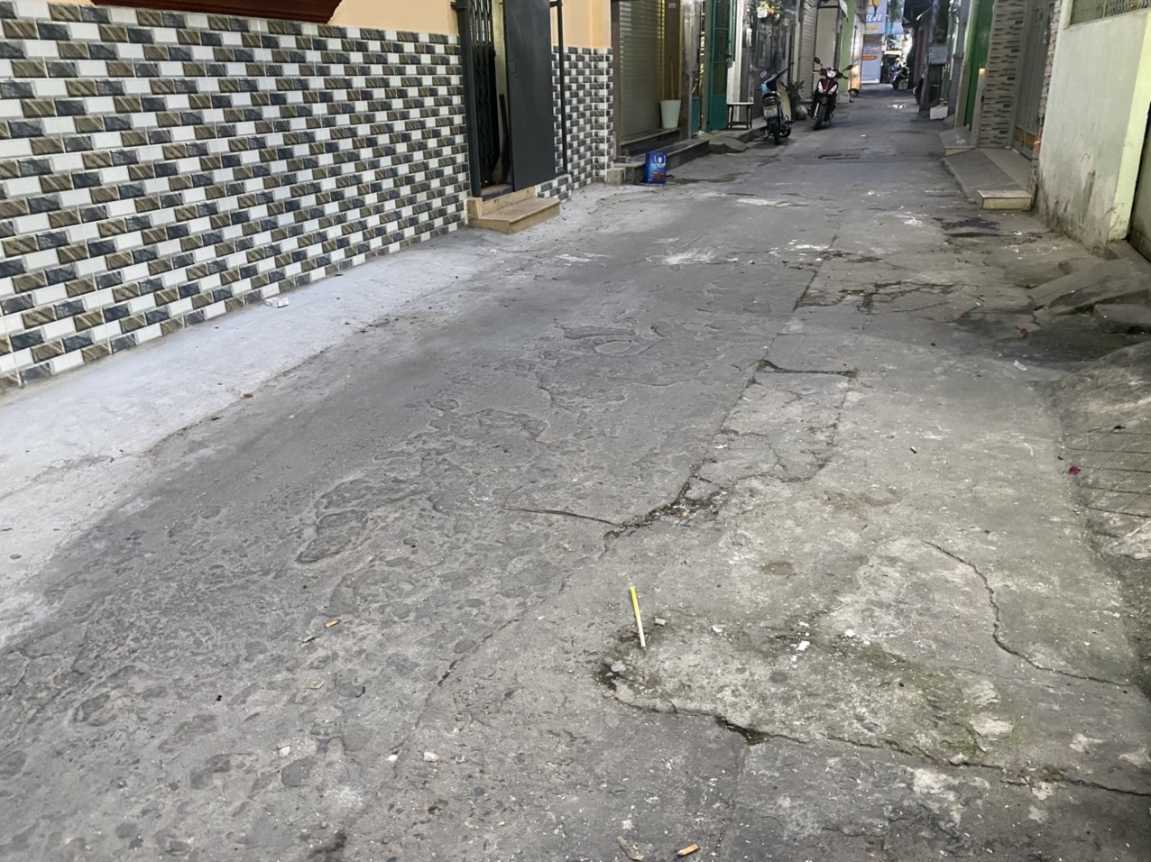 BÁN GẤP NHÀ C4 ĐƯỜNG MINH PHỤNG QUẬN 11 - GIẢM CHÀO 3 TỶ .50TR/M ,