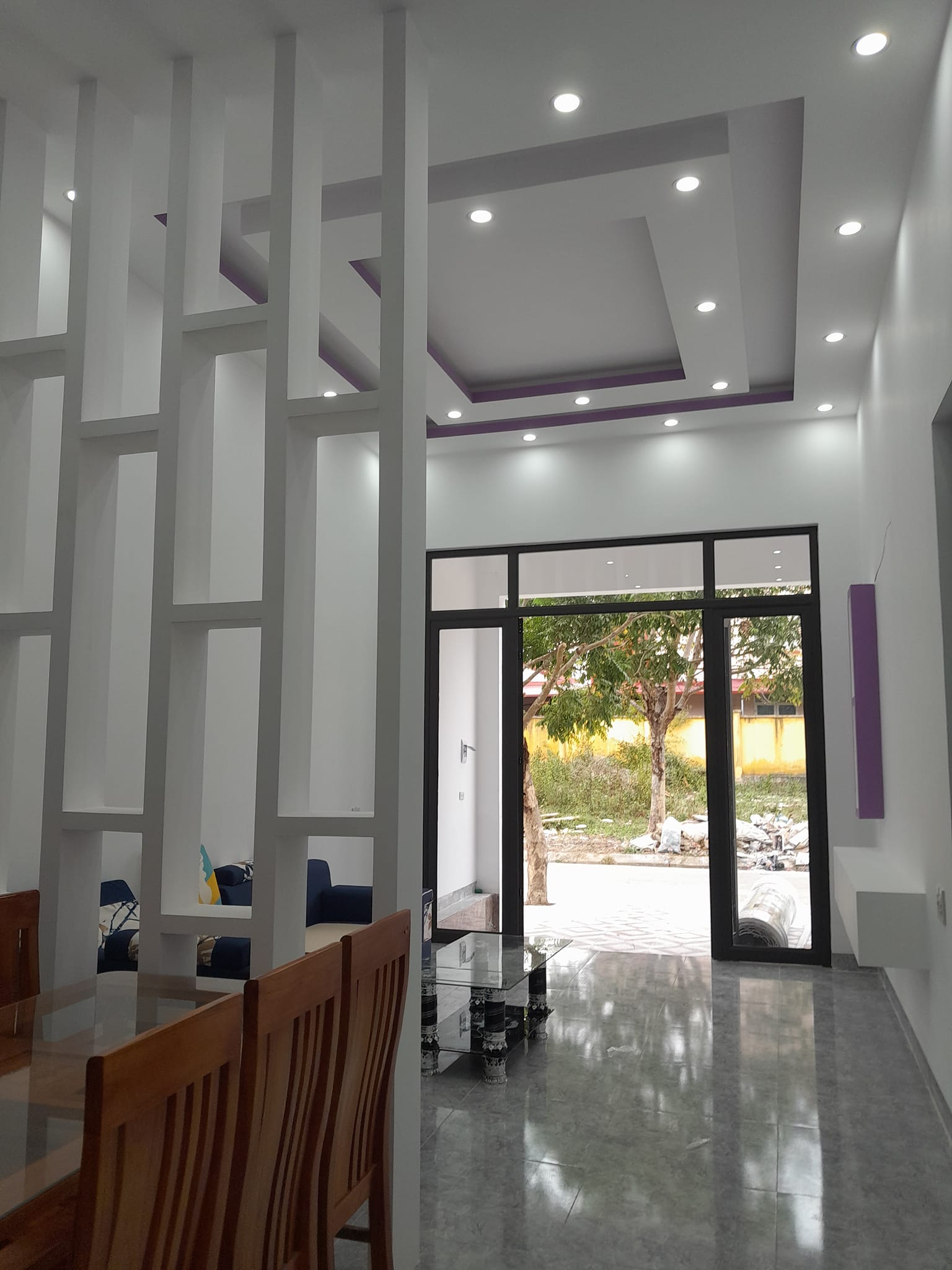 Mình cần bán nhà mới tinh ở khu đô thị Bom La