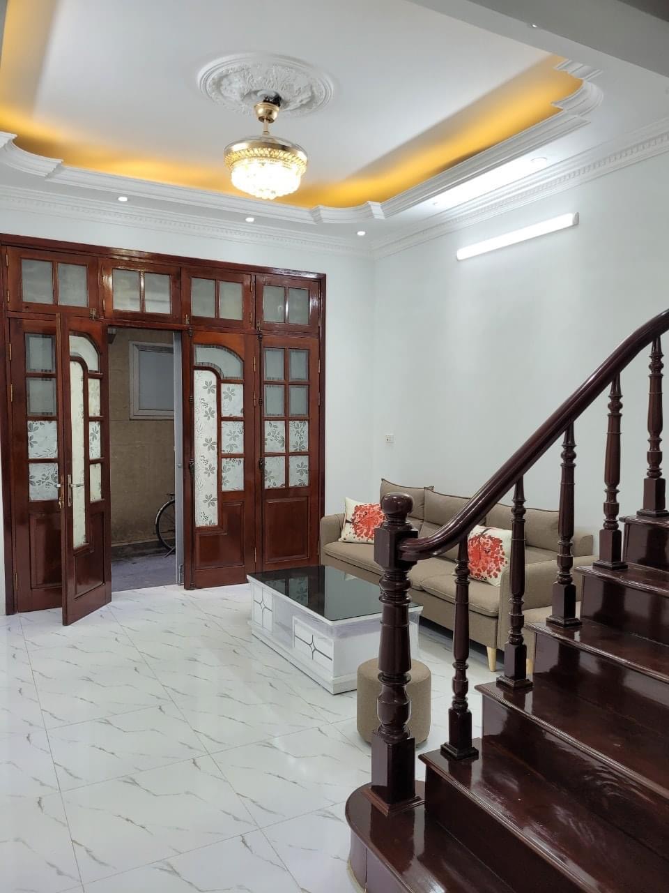 Bán Nhà Nguyễn Ngọc Nại 45m. 4 Tàng . Mặt Tiền 4m