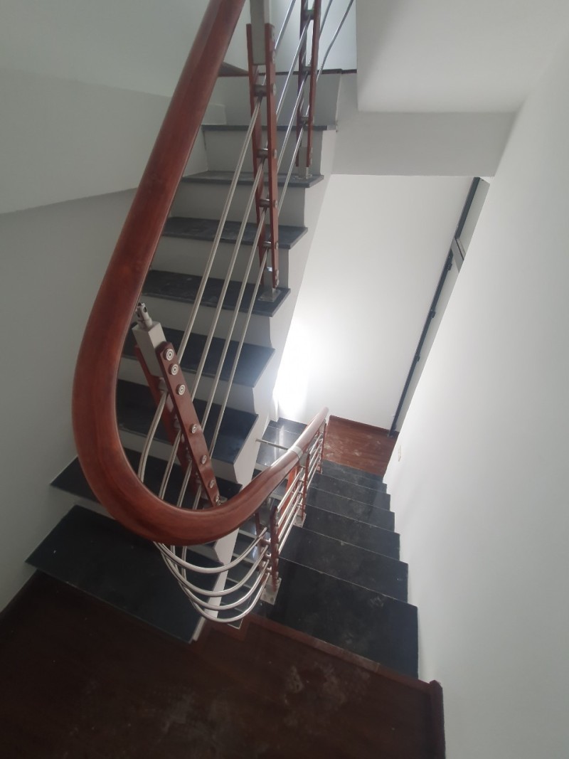 Bán nhà Đê Trần Khát Chân Hai Bà Trưng 40 m2 x 5 tầng MT 3.5m giá 4.48 tỷ