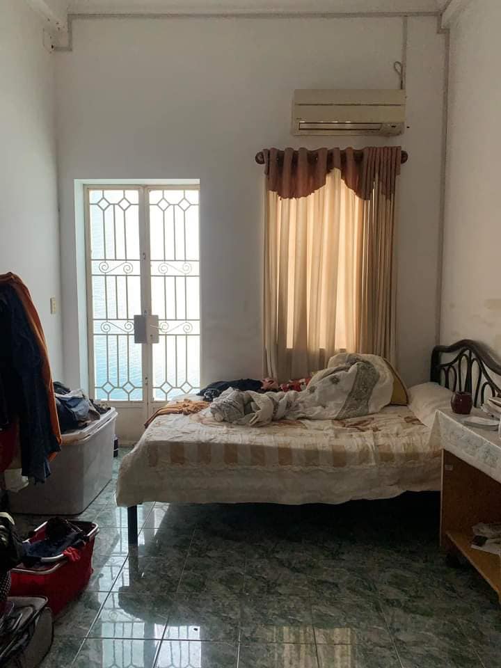 Bán nhà Nguyễn Thị Thập, Quận 7,DT 60m2, 4 PN, giá chỉ 7.x tỷ