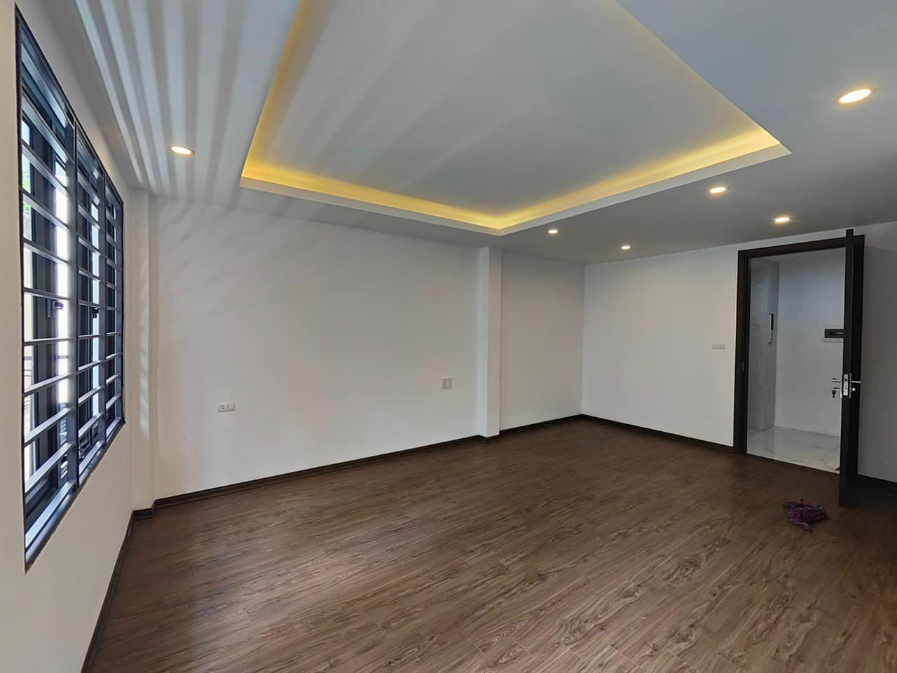 Bán nhà 7 tầng phố Minh Khai. Gần Time city. Gara ô tô. 43m2. Chỉ 8.15 tỷ.