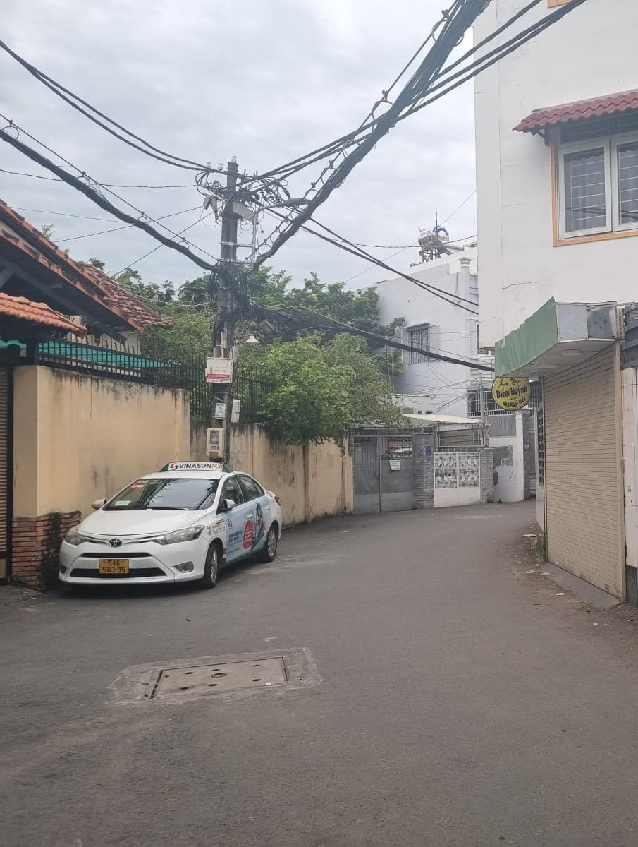 VINFAST ĐỖ CỬA - NHÀ 80M2 - 2 LẦU - NGUYỄN SỸ SÁCH - NHỈNH 5 TỶ XÍU