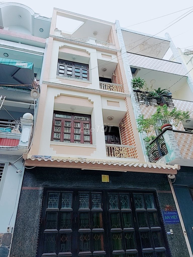 Bán Nhà Hẻm 4m Ôtô Ngủ Trong Nhà Trường Chinh, TÂn Bình, 112m2, 3Tầng, Ngang 4.5m, Hơn 6tỷ.